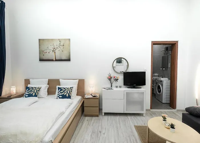 شقة Center Quiet Flat *