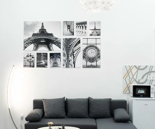 Center Quiet Flat * بودابست
