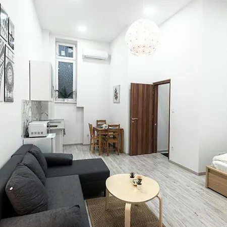 Center Quiet Flat Lägenhet Budapest